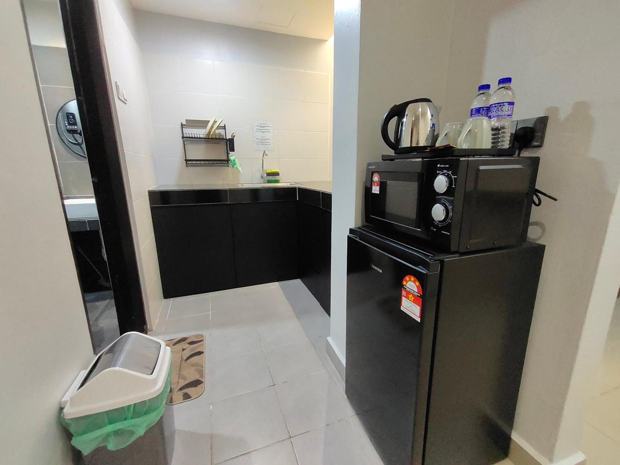 Alish Studio Apartment With Pool, Netflix, Wifi Gua Musang Exteriör bild